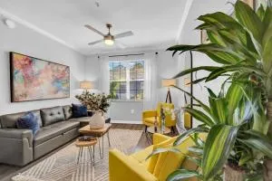 Stylish 2br2ba Minutes To Airport & Westchase #6 - West Chase Stylish 2br2ba Minutes To Airport & Westchase #6 - West Chase