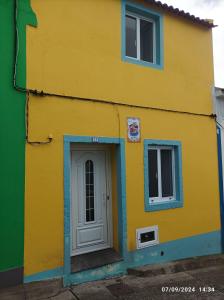 Blue And Gold Cozy Home