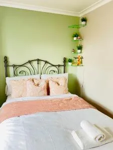 Modern Private Suite - Rowlands Castle