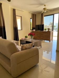 A sea breeze villa