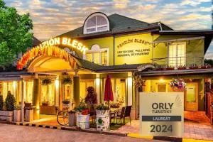 Penzion Blesk - 鲁容贝罗克