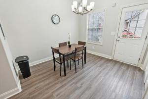 Biltmore Luxury 1513 #3 Townhomes l 2Bd 2 Bth