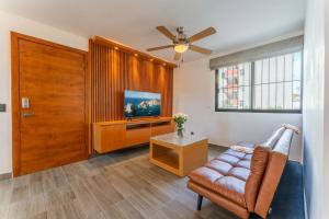 Ocean Breeze Condo 1 block F beach