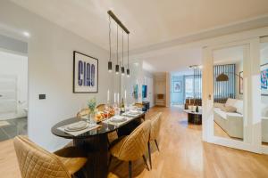 Luxurious 105m2 Penthouse in Prime Location 4 Bedroms & Balcony