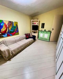 Lindo por do sol pe na areia