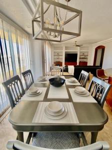 Rosarito Beach and pool access apartment 2bd 2b