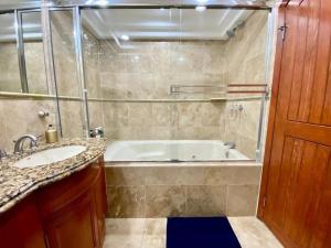 Rosarito Beach and pool access apartment 2bd 2b