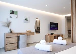 Bright space with street view, near Acropolis