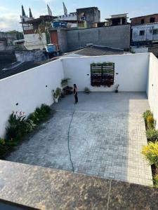 Casa azul alto padrão