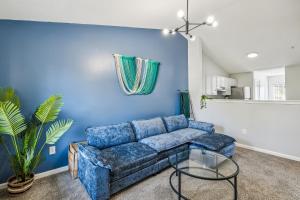 CB 3508-304 Fayetteville Oasis I Modern, Comfy