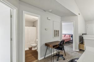 CB 3508-304 Fayetteville Oasis I Modern, Comfy