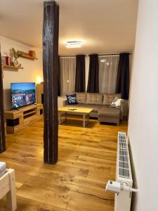 Historisches Wohnen nahe Rathaus und Steintor