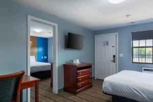 Two-Bedroom Suite room in Knights Inn North Attleboro