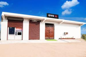 SPOT ON by OYO Hotel Lakshya Ghatampur