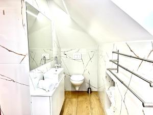 City Central Loft with Parking 