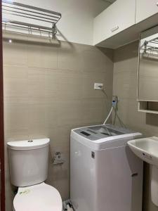 POSH 1 BR Unit+ Netflix*WIFI @ Shore 2