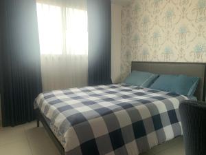 豪华两房两卫2 bedrooms 2 bathrooms 泳池公寓Arcadia beach 靠近步行街 生活便利