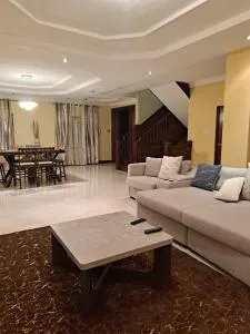 Royal Deluxe at dillsbury - Spa Spring