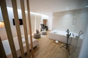 Luxury - 5 Stars - Suite with a jacuzzi 70's rooms - Trapani