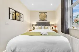 Sunny & Stylish 1-Bed Flat in a Prime London Spot! - Totteridge