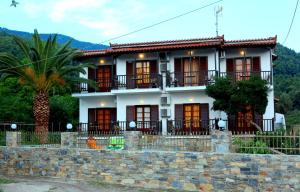 Maria Studios Skopelos Greece