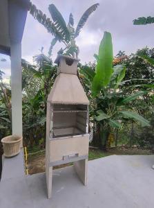 Linda casa temporada acomoda até 10 pessoas