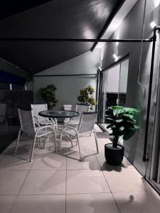 COPA, COBERTURA, dois quartos, terraço e varanda, posto 3