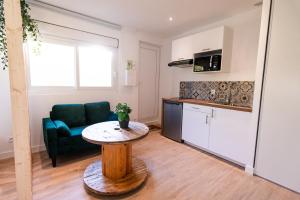 Appartements - Apparts nets a prix honnete - : photos des chambres