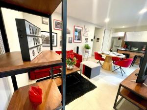 Precioso, Planta baja con Terraza en La Del valle