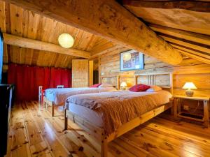 Maisons de vacances Chalet tout confort en bois, Wifi, Animaux admis - FR-1-589-756 : photos des chambres
