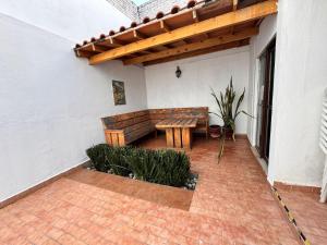 Casona Luciérnaga-Casa de Huéspedes Centro de León, Poliforum
