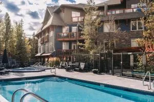 Cougar Creek Hydeaway - Seebe