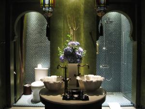 Phòng Hai Giường Đơn Phổ Thông Siêu Hạng - Nhận Phòng Sau 6:00 Chiều (Super Economy Twin Room - Check-In After 6:00 PM)