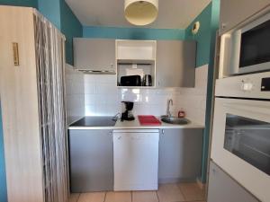 Appartements Appartement 2 pers a St Brevin les Pins, 50m plage, balcon, parking, proche commerces - FR-1-364-163 : photos des chambres