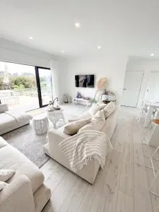 Coastal Charm Escape - Pukenui