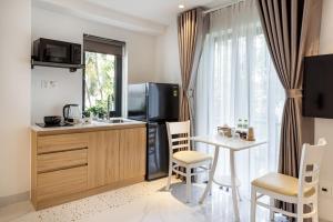 Suite Nhìn Ra Vườn (Suite with Garden View)