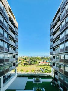 WV 20 Smooth Space Minimalist Apartment