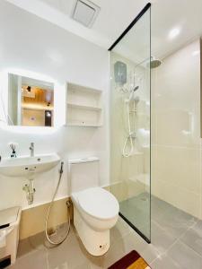 WV 20 Smooth Space Minimalist Apartment