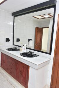 spectacular Casa Ashley