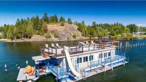 Houseboating Heaven - Eddy