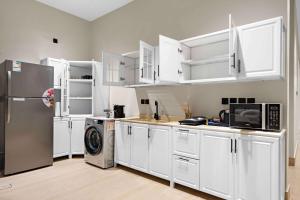 Silkhaus New & Luxury 3BDR at Al Mahmal in Quturbah