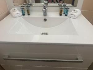 Memphis Motor Inn- UNDER NEW MANAGEMENT