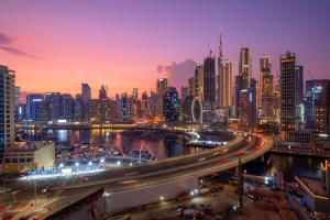 Elegant 2BR with Balcony and Burj Khalifa Skyline Views - 4-star hotels in Dubai