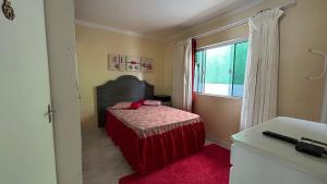 casa espaçosa para ate 10 pessoas em Bombinhas