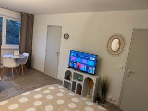 Appartements Studio Voltaire avec parking commun gratuit dans la copropriete : photos des chambres