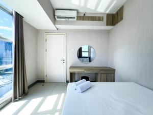 Best Choice and Comfortable Living 2BR at Anderson Supermall Mansion Apartment By Travelio