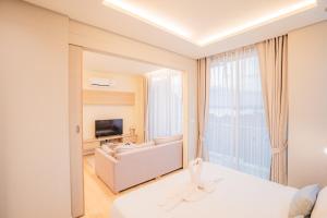 Luxury sea view apartments