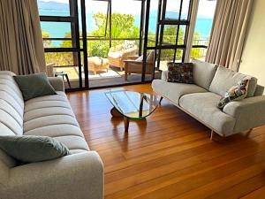 Tiro Tai - Coastal Views