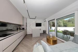 Apartment Robell Zaton privater Garten beheizter Pool Strandnähe