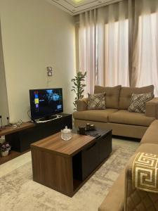 Cozy 2 Bed Rooms Apartment, 25 mins to the Airport